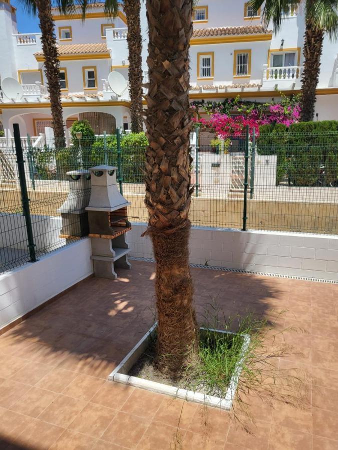 ¡Bajo Precioso Con Salida Directa A La Piscina Comunitaria En Paraiso De Vera! ภายนอก รูปภาพ